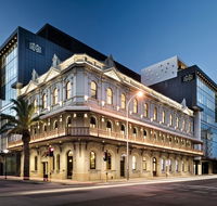 The Melbourne Hotel - Tourism Cairns
