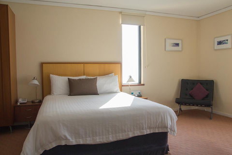 Ocean Beach Hotel - Tourism Cairns 1