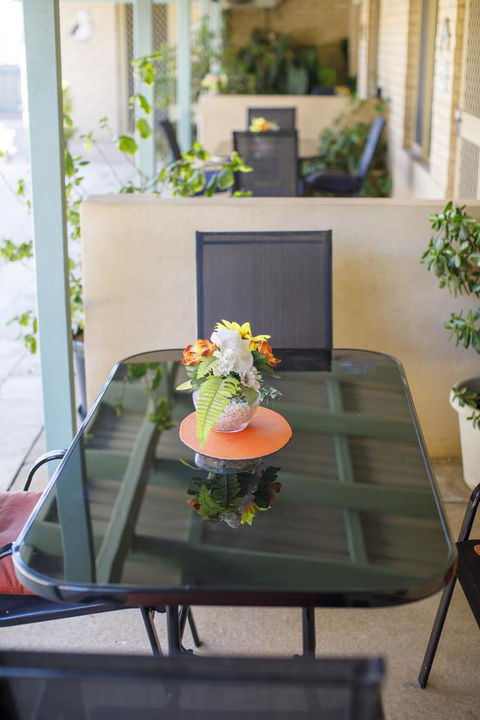 Shark Bay Seafront Apartments - Tourism Cairns 33
