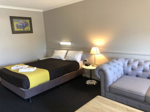 Dog Rock Motel - Tourism Cairns 27
