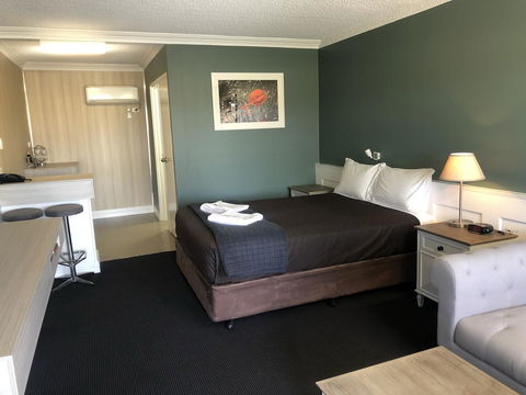 Dog Rock Motel - Tourism Cairns 10