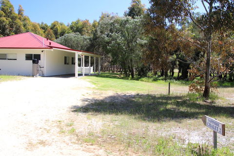 Sapphire Chalets, Augusta - Tourism Cairns 2