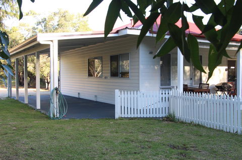 Sapphire Chalets, Augusta - Tourism Cairns 6