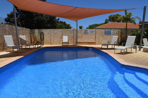 Kalbarri Seafront Villas - Tourism Cairns 8