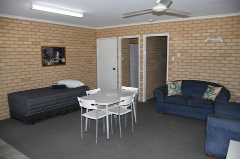 Kalbarri Seafront Villas - Tourism Cairns 15