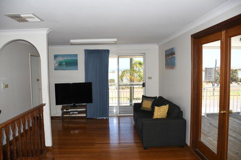 Kalbarri Seafront Villas - Tourism Cairns 5