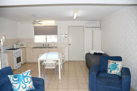 Kalbarri Seafront Villas - Tourism Cairns 17