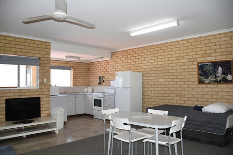 Kalbarri Seafront Villas - Tourism Cairns 16