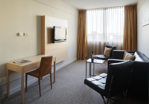 Quality Hotel Ambassador Perth - Tourism Cairns 25