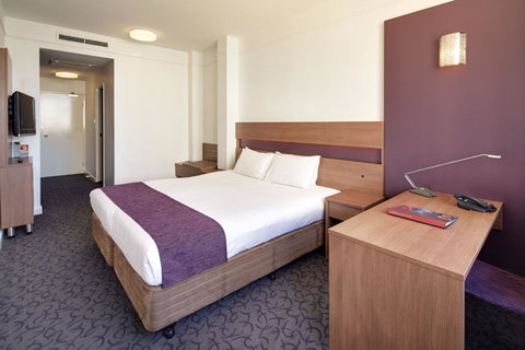 Quality Hotel Ambassador Perth - Tourism Cairns 4