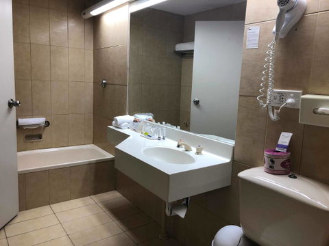 Quality Hotel Ambassador Perth - Tourism Cairns 20