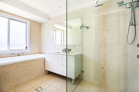 Calming Waters - Pet Friendly - Community Pool - Tourism Cairns 23