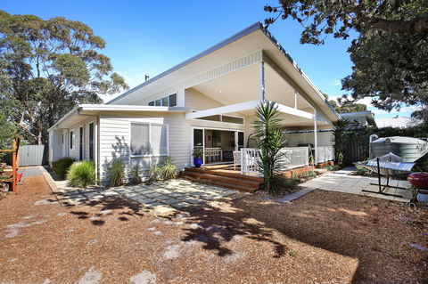 Calming Waters - Pet Friendly - Community Pool - Tourism Cairns 32