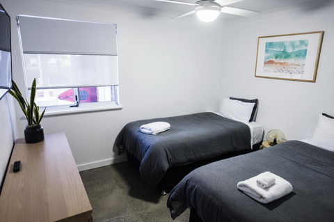 FortyTwo - Oceanside Retreat Busselton - Tourism Cairns 8