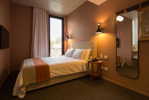Alex Hotel - Tourism Cairns 6