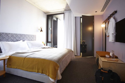 Alex Hotel - Tourism Cairns 2