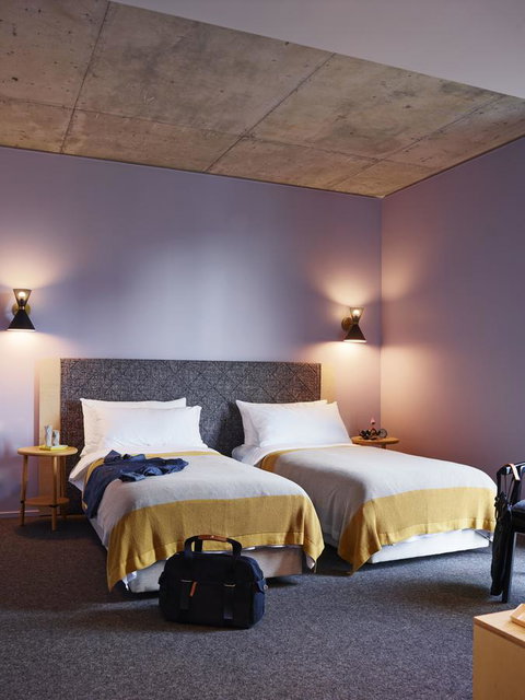 Alex Hotel - Tourism Cairns 15