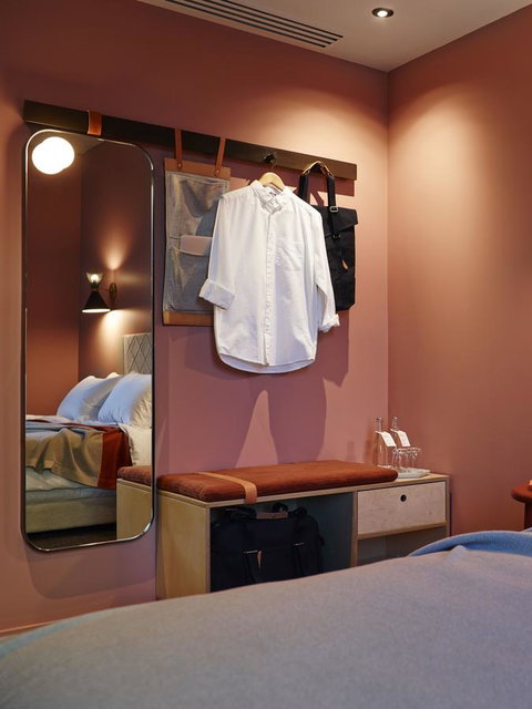 Alex Hotel - Tourism Cairns 13