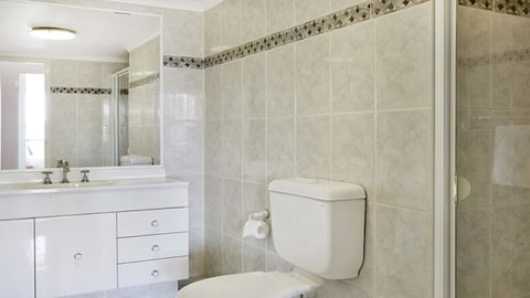 Darling Harbor Apartment - Tourism Cairns 5