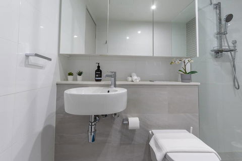 Inner City Stylish Apt Walk To Green Square - Tourism Cairns 3