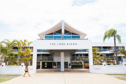The Lord Byron - Tourism Cairns 0
