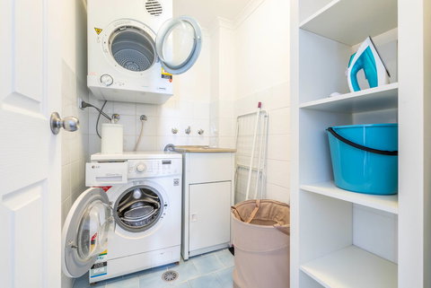 Apartments In Pyrmont - Tourism Cairns 1