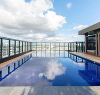 Japanese Style waterfront apt wt rooftop pool - Tourism Cairns