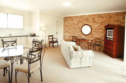 Potters Apartments - Tourism Cairns 11