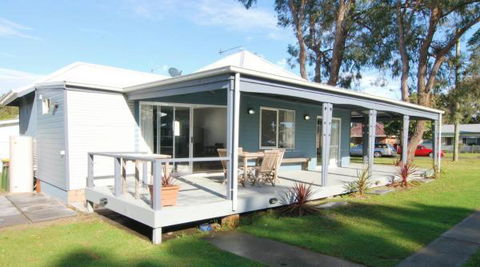 Huskisson Holiday Motel Cabins - Tourism Cairns 24