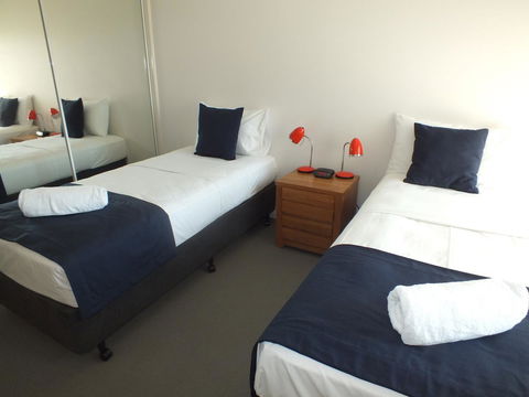 Pacific Marina Apartments - Tourism Cairns 35