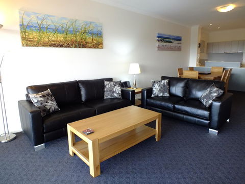 Pacific Marina Apartments - Tourism Cairns 16