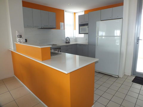 Pacific Marina Apartments - Tourism Cairns 19