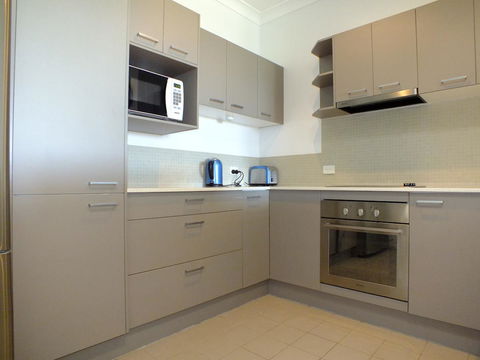 Pacific Marina Apartments - Tourism Cairns 13