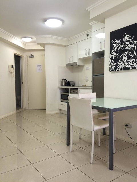 Fiori Apartments - Tourism Cairns 8