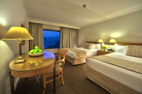 Stamford Plaza Sydney Airport Hotel & Conference Centre - Tourism Cairns 12