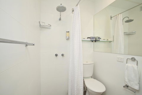 Manly Paradise Motel & Apartments - Tourism Cairns 11
