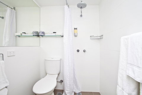 Manly Paradise Motel & Apartments - Tourism Cairns 9