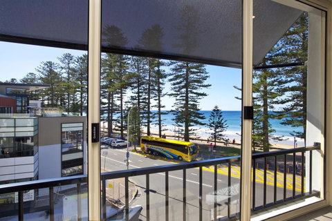 Manly Paradise Motel & Apartments - Tourism Cairns 4