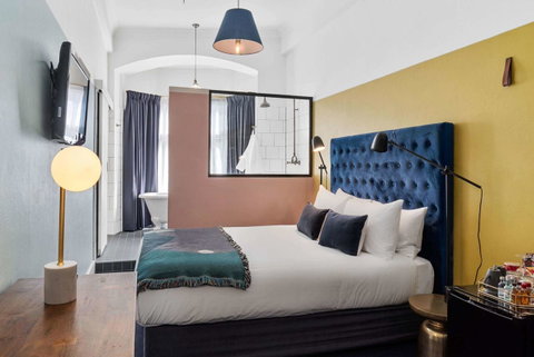 Hotel Harry, Ascend Hotel Collection - Tourism Cairns 24
