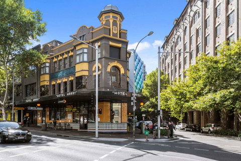 Hotel Harry, Ascend Hotel Collection - Tourism Cairns 7