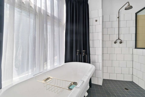 Hotel Harry, Ascend Hotel Collection - Tourism Cairns 15