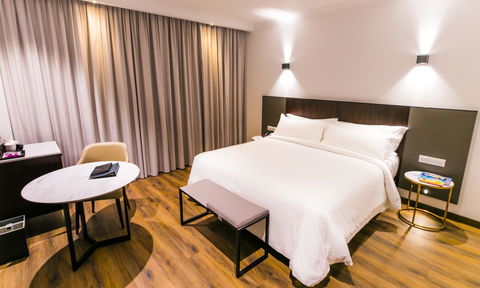 The Grace Hotel - Tourism Cairns 25