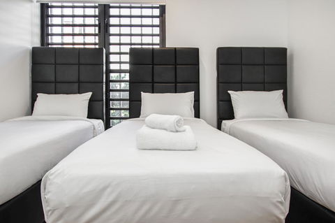 DD Apartments At International Convention Centre - Tourism Cairns 13