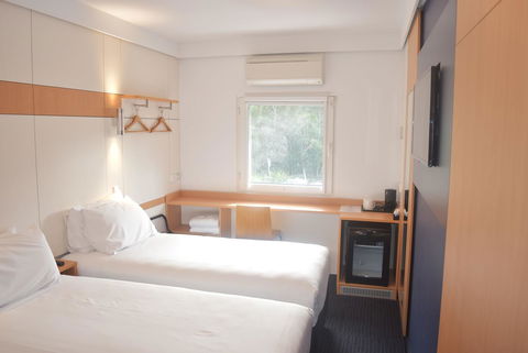 Ibis Budget - Gosford - Tourism Cairns 6