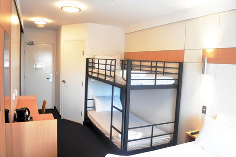 Ibis Budget - Gosford - Tourism Cairns 5