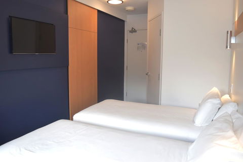 Ibis Budget - Gosford - Tourism Cairns 10