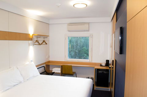 Ibis Budget - Gosford - Tourism Cairns 1