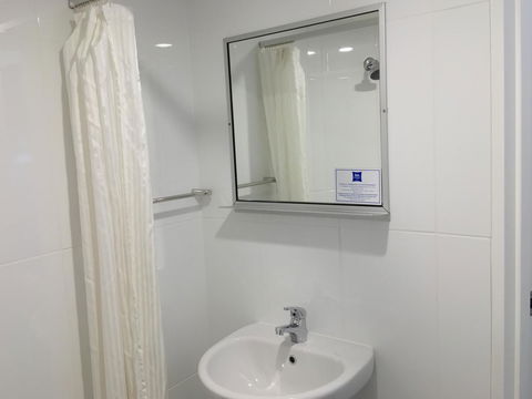Ibis Budget - Gosford - Tourism Cairns 4