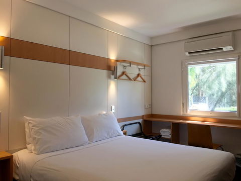 Ibis Budget - Gosford - Tourism Cairns 11