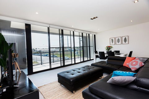 Brand New Executive Apartment - Tourism Cairns 21
